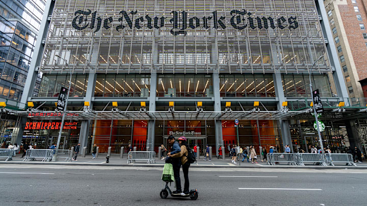 New York City Exteriors And Landmarks