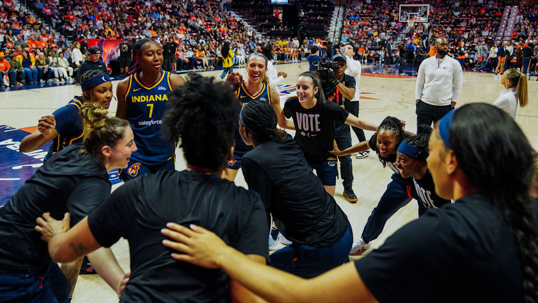 Indiana Fever v Connecticut Sun - Game One