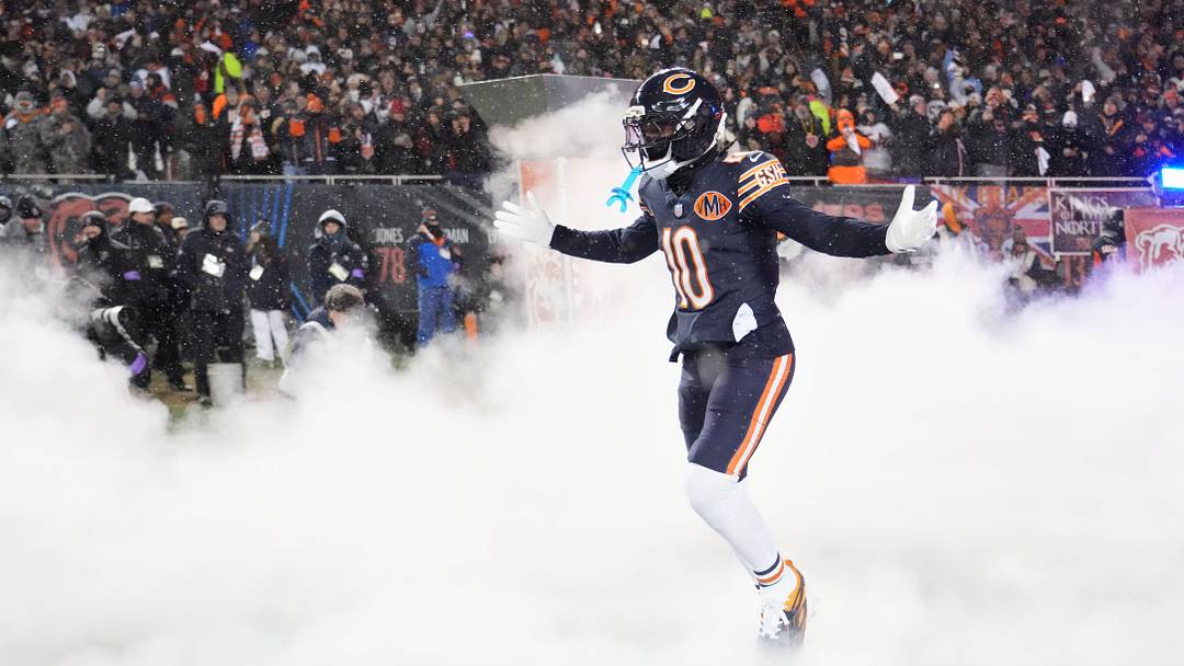 Chicago Bears wide receiver Luther Burden III (10) runs onto the field during player introductions before an NFC Divisional Round game against the Los Angeles Rams at Soldier Field. Mandatory Credit: David Banks-Imagn Images Chicago Bears wide receiver Luther Burden III (10) runs onto the field during player introductions before an NFC Divisional Round game against the Los Angeles Rams at Soldier Field. Mandatory Credit: David Banks-Imagn Images