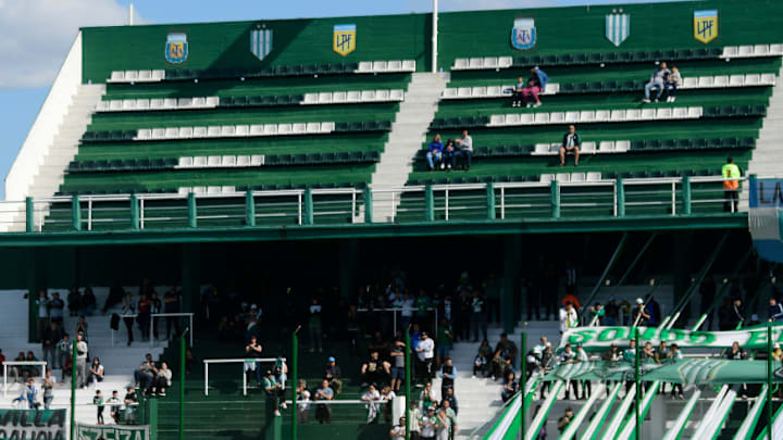 Banfield v Gimnasia y Esgrima La Plata - Liga Profesinal 2022