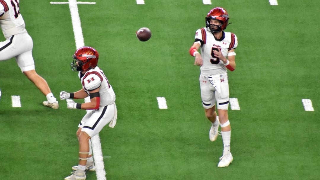 Hamilton quarterback Carson Roberts throws a pass against Joaquin in the Class 2A Division I final on Wednesday.