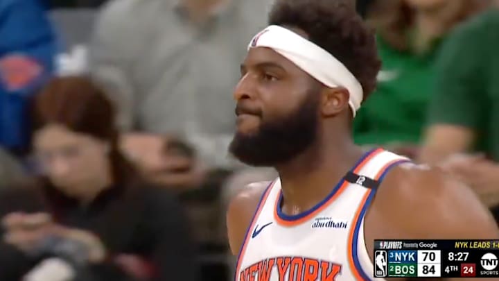 Mitchell Robinson had a brutal air ball from the free throw line during the Knicks' Game 2 win. 