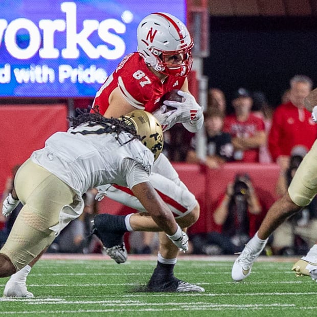 Nebraska tight end Nate Boerkircher catches a pass for a 25-yard gain in the third quarter against Colorado.