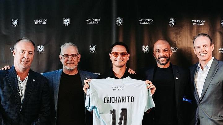 Chicharito y los fundadores del Atlético Dallas, en la presentación del delantero mexicano Chicharito y los fundadores del Atlético Dallas, en la presentación del delantero mexicano