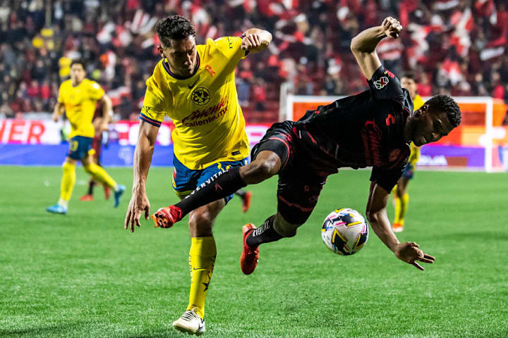 Sebastián Cáceres, Raul Zuñiga
