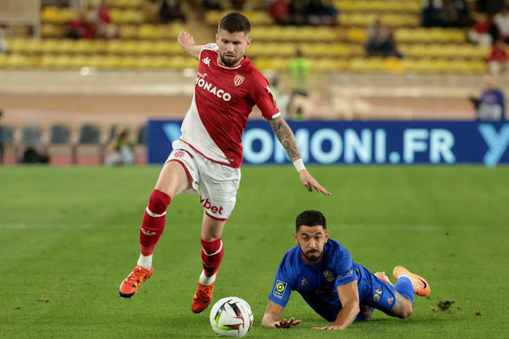 Caio Henrique lateral Monaco