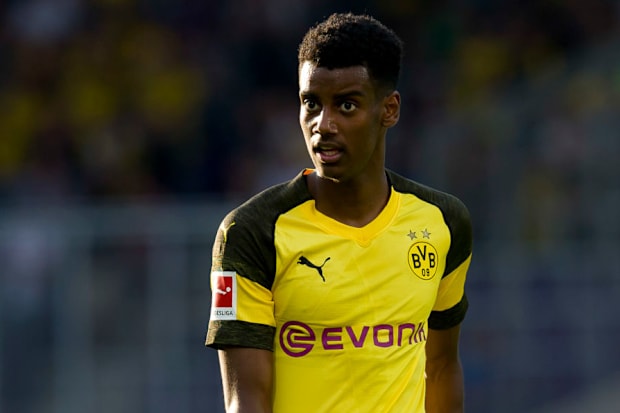 อเล็กซานเดอร์ อิซัค ในช่วงเวลาที่โบรุสเซีย ดอร์ทมุนด์