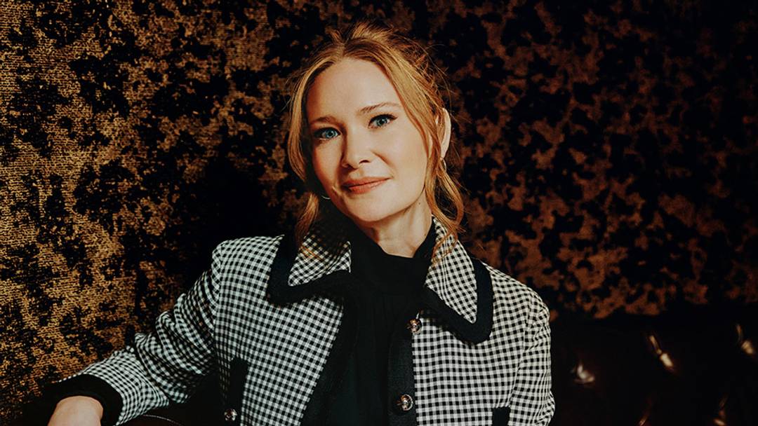 Sarah J. Maas. Photo credit: Alexandra Genova / SAINT LUCY Represents. Sarah J. Maas. Photo credit: Alexandra Genova / SAINT LUCY Represents.