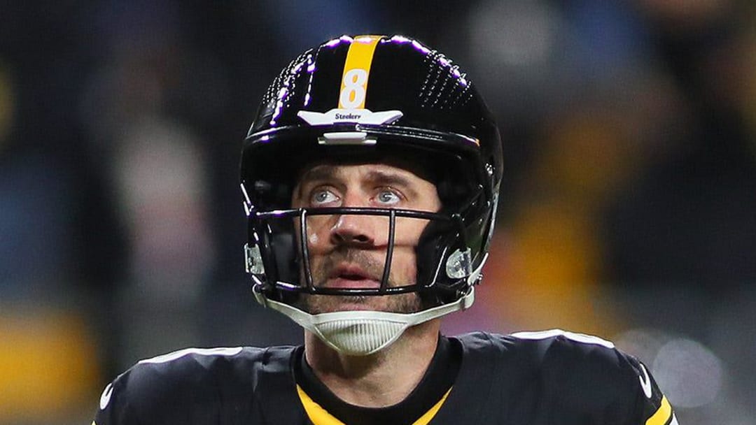 Pittsburgh Steelers quarterback Aaron Rodgers 