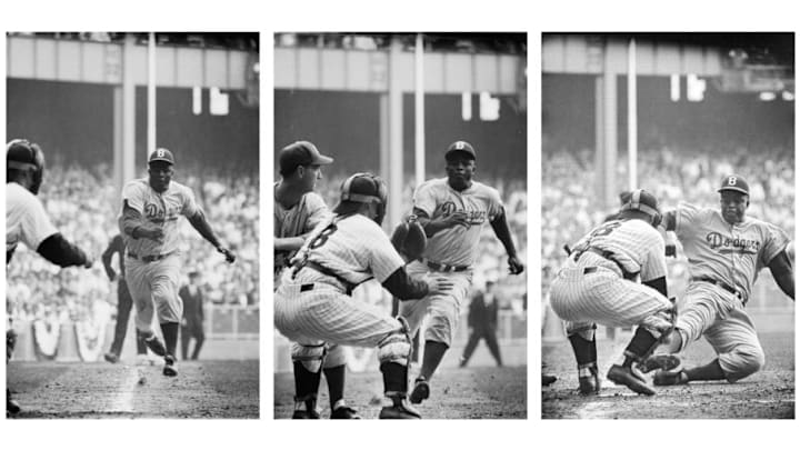 Secuencia de Jackie Robinson (42), de los Brooklyn Dodgers, robándose el plato ante Yogi Berra (8), de los New York Yankees en el octavo inning en Yankee Stadium. Safe en home después de robarse la base en el Juego 1.
