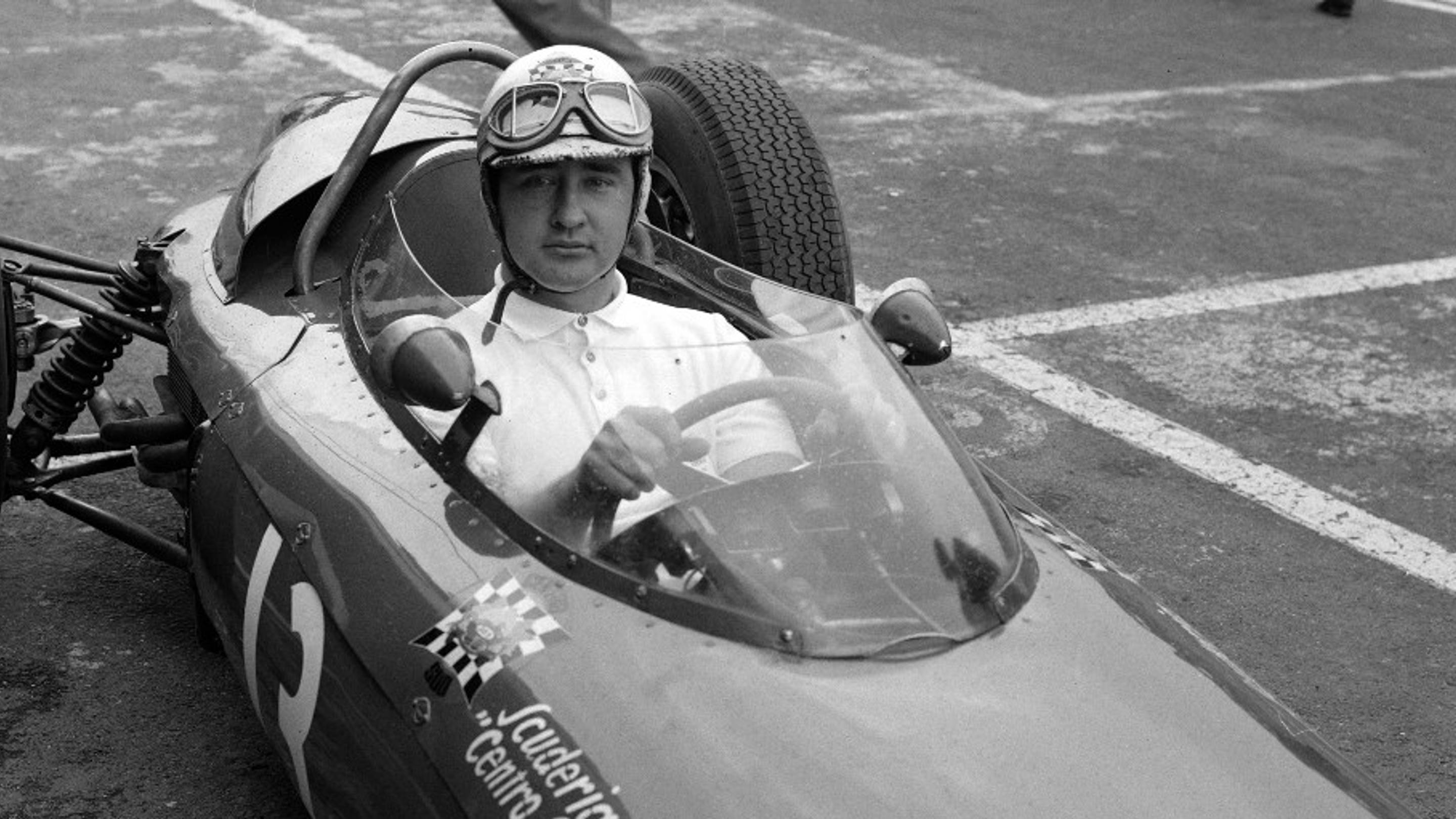 Moisés Solana, la Estrella Negra del automovilismo mexicano