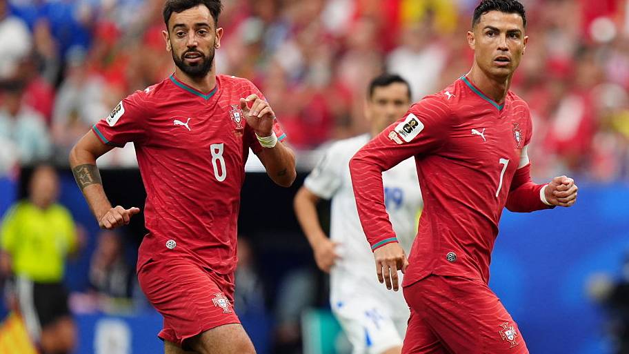 Bruno Fernandes, Cristiano Ronaldo for Portugal