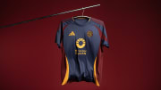 Il third kit dell'AS Roma per la stagione 2024/25