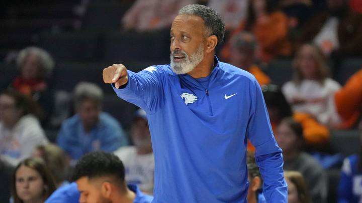 Kentucky head coach Kenny Brooks during a game between the Lady Vols and Kentucky at Thompson-Boling Arena at Food City Center in Knoxville, Tenn., Jan. 22, 2026.