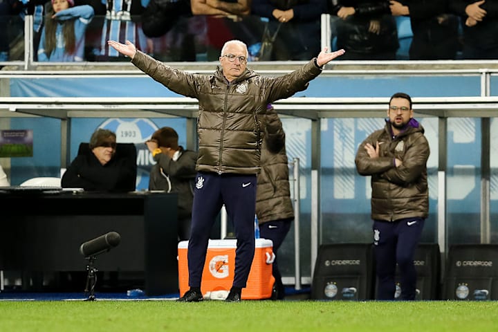 Gremio v Corinthians - Brasileirao 2025