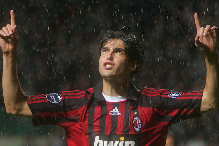 TOPSHOT-FBL-EUR-C1-CELTIC-AC MILAN