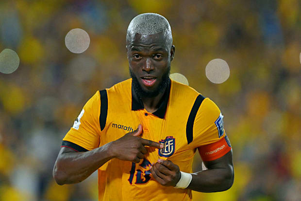 เอนเนอร์ วาเลนเซีย ฉลองประตูกับอาร์เจนตินา