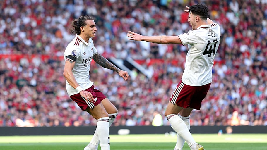 Riccardo Calafiori celebrates with Declan Rice