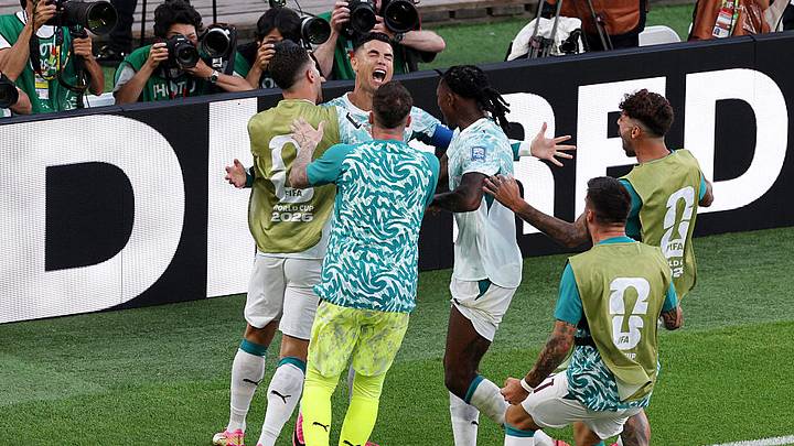 Cristiano Ronaldo anotó de penalti ante Croacia. Cristiano Ronaldo anotó de penalti ante Croacia.