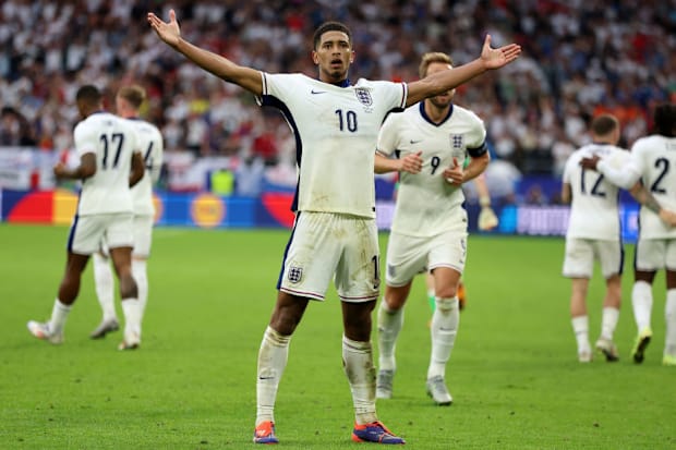Jude Bellingham scores for England