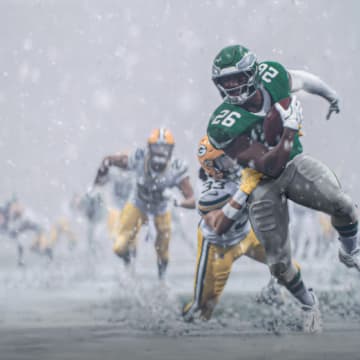 Madden 26 Saquon Barkley Running the Football