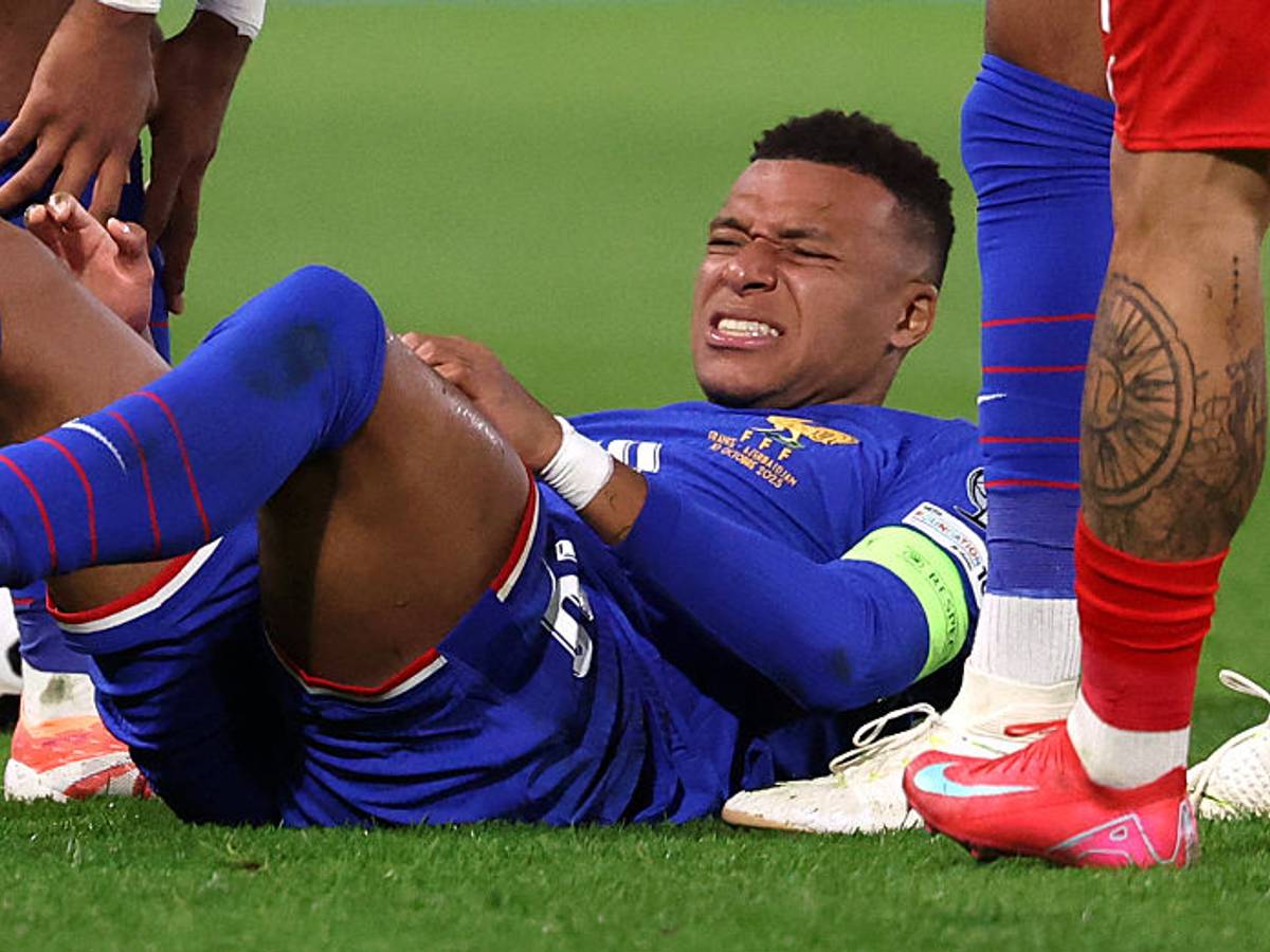 France Boss Confirms Kylian Mbappe Injury After Worrying Substitution