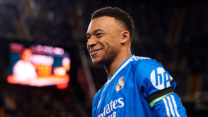 Kylian Mbappé is nearing a return to the pitch. Kylian Mbappé is nearing a return to the pitch.