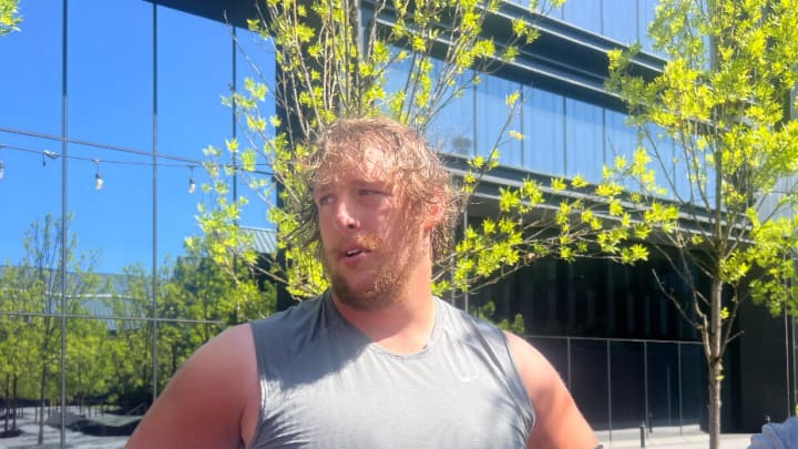 Charlie Pickard speaking with the media after practice in preparation for the Idaho Vandals. / Olivia Cleary/Oregon Ducks on SI / /