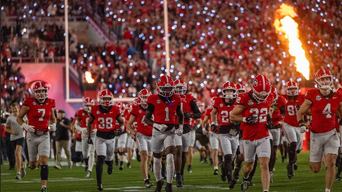 Georgia Bulldogs Dominate Texas Longhorns