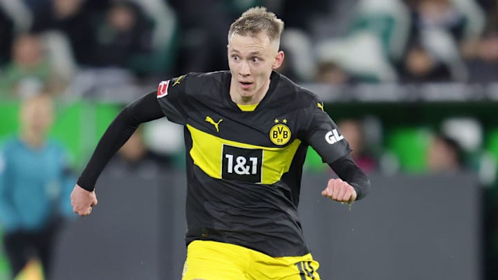 VfL Wolfsburg v Borussia Dortmund - Bundesliga