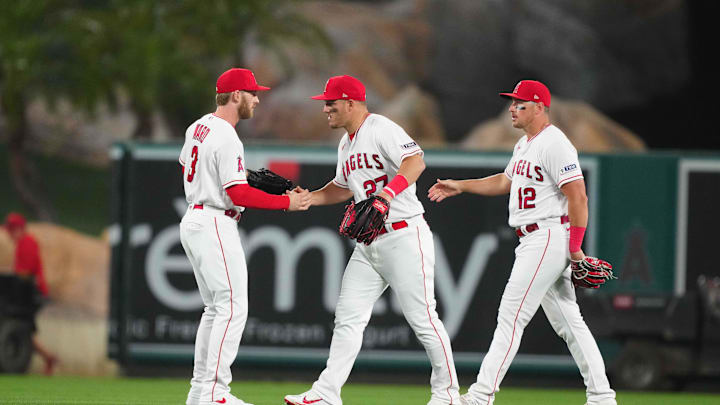 Unforeseen Circumstances: Dodgers' Struggle Against The Halos - 2dzays5