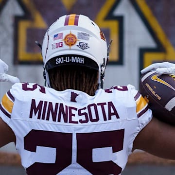 Minnesota Golden Gophers Football show off white uniform for road game against Oregon Ducks.
