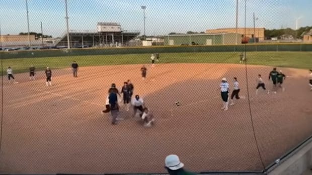 Briana Cruz: Mathis vs. Taft softball