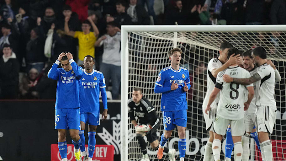Real Madrid players distraught after conceding