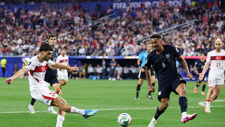 Auston Trusty defending