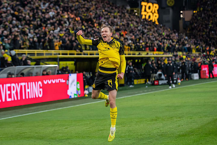 Borussia Dortmund v VfB Stuttgart - Bundesliga