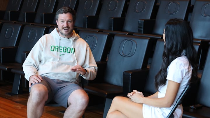 Oregon Ducks' Dan Lanning On NIL, Transfer Portal: 'We Aren't Always Highest Bidder' Oregon Ducks' Dan Lanning On NIL, Transfer Portal: 'We Aren't Always Highest Bidder'