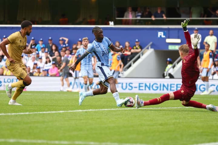 Queens Park Rangers v Tottenham Hotspur - Pre-Season Friendly