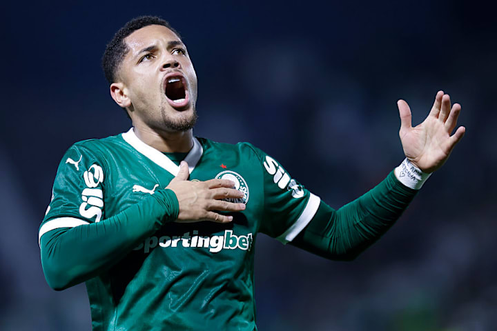 Vitor Roque