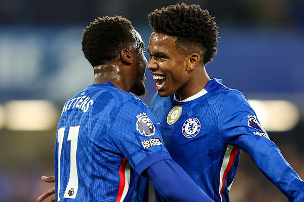 Chelsea star Estêvão