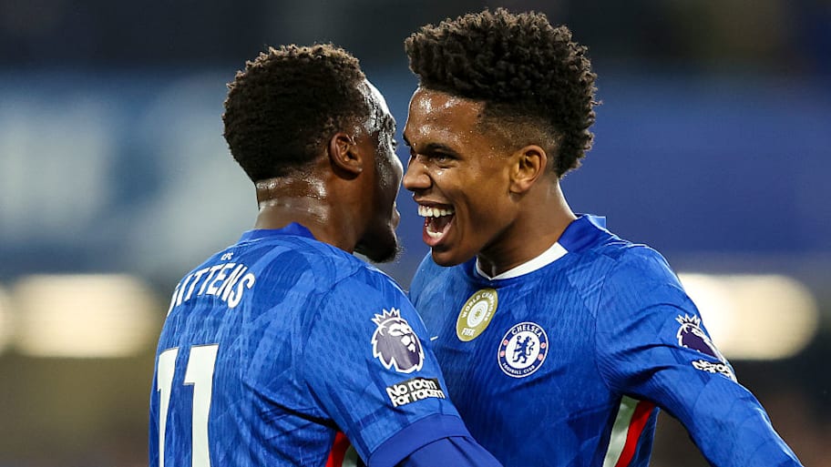 Chelsea star Estêvão