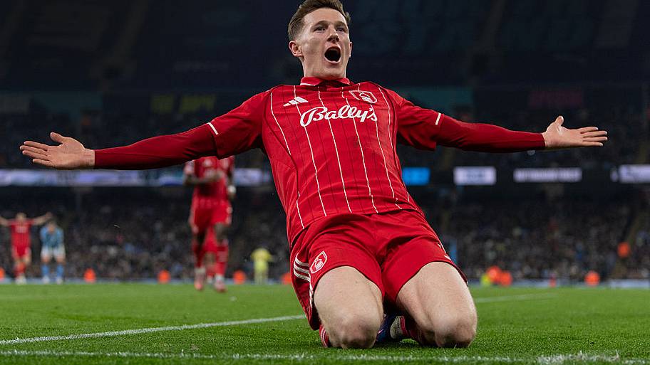 Elliot Anderson vs. Man City