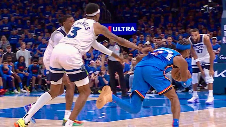 McDaniels was assessed a flagrant 1 for his fourth quarter shove of SGA.  | Screengrab Twitter @BleacherReport