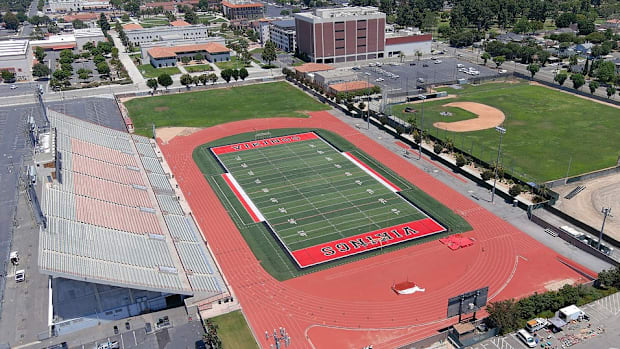 High school football photo, Long Beach City College