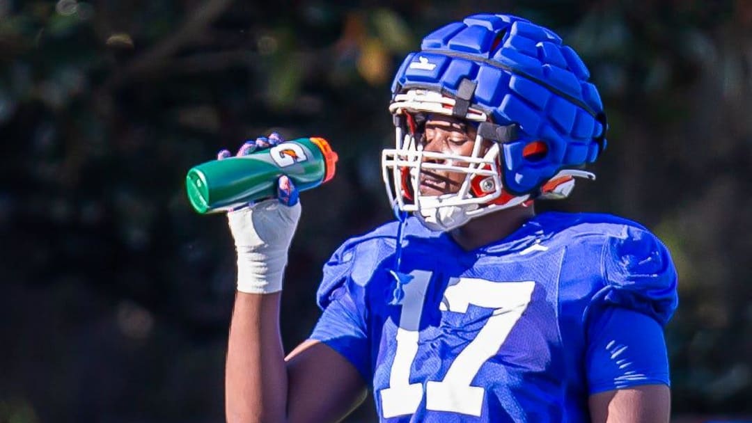 Florida Gators edge rusher LJ McCray dubbed top newcomer by ESPN. Florida Gators edge rusher LJ McCray dubbed top newcomer by ESPN.