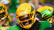 Oregon defensive lineman Bear Alexander returning to the Ducks in 2026