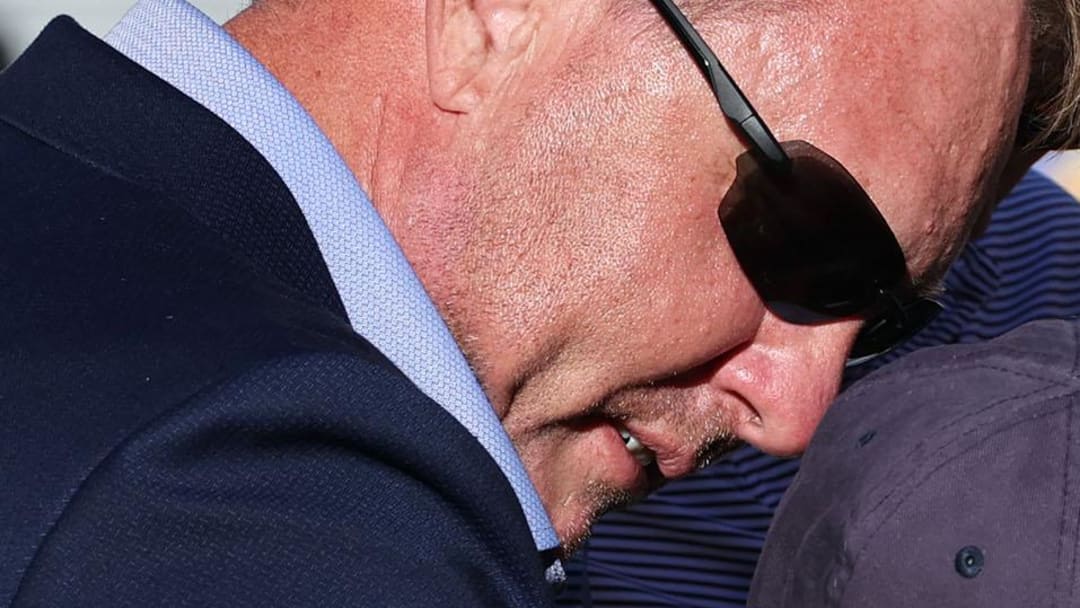 One AL.com writer had heat for Auburn Tigers football coach Hugh Freeze for his golfing mishaps amidst a recruiting exodus