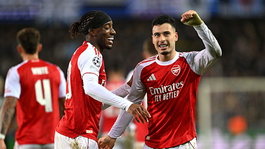 Arsenal players celebrate