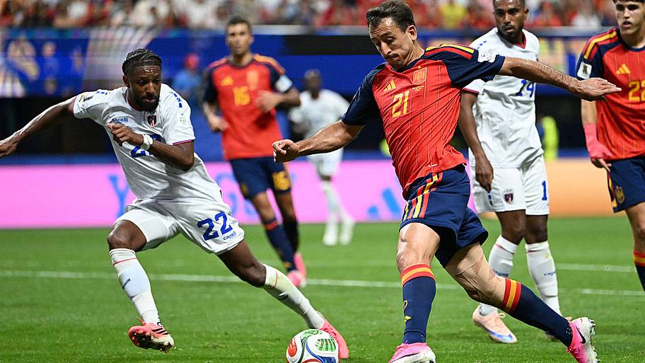 Mikel Oyarzabal.
