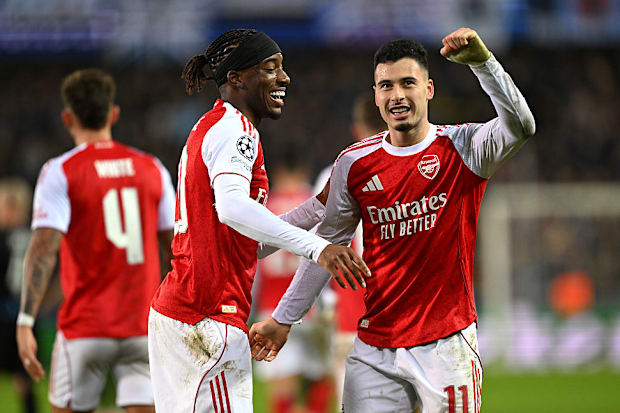 Arsenal players celebrate